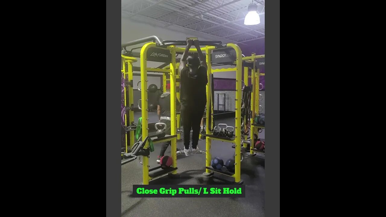 Planet Fitness Straight Bar Dips #calisthenics #calisthenicsworkout #fitness #garner