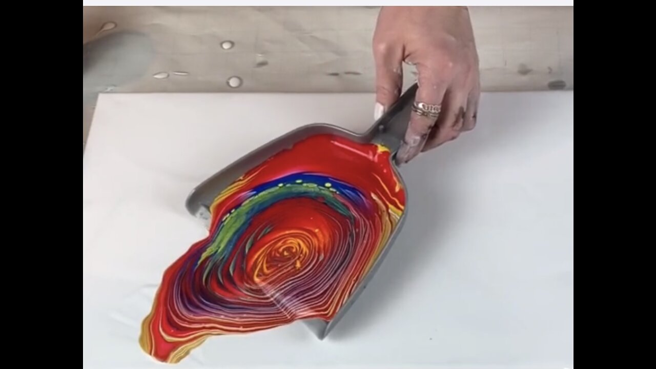 (53) Painting with a Dustpan! -Acrylic Pouring