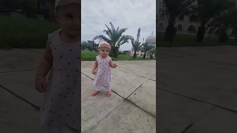 When she saw the goat for the first time #bunnies #cutebaby #baby