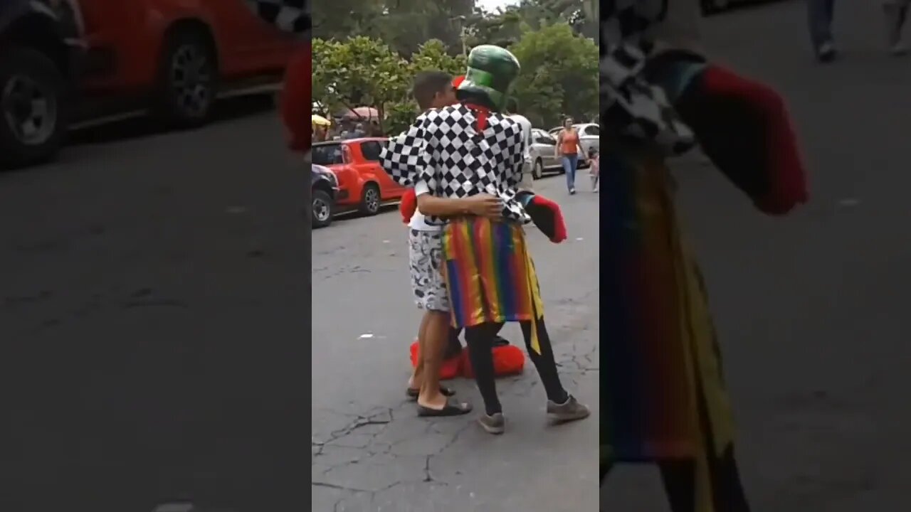 PASSINHOS DO FOFÃO, CHAVES E HOMEM-ARANHA DANÇANDO NO MINHOCÃO BOATE BH, ALEGRIA DAS CRIANÇAS