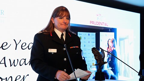 London's Fire Chief Resigns Amid Grenfell Tower Fire Criticism