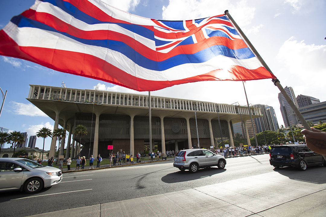 Thirty Meter Telescope supporters on Oahu hold first major rally