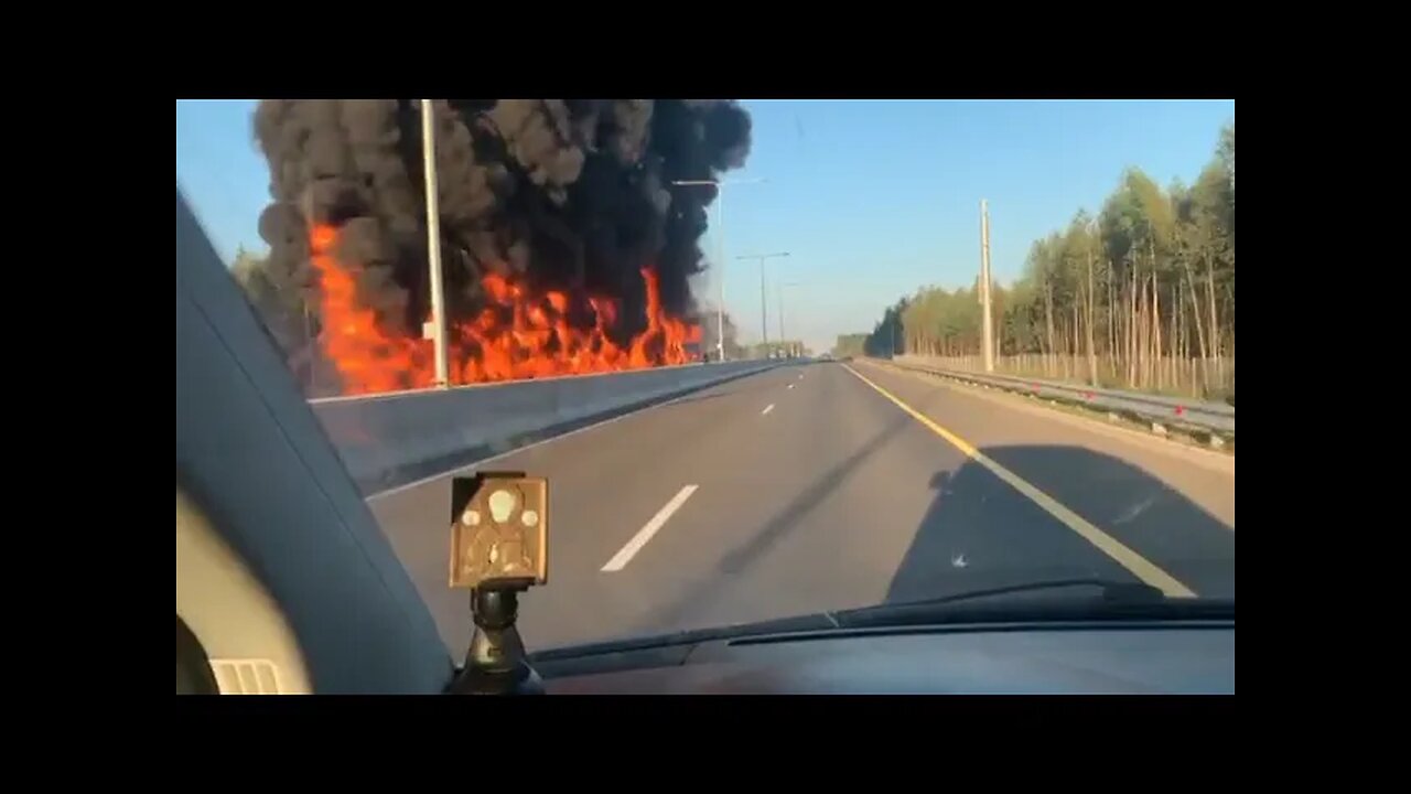 Strong blast, fire occur in Russia following a road crash caused by fuel truck