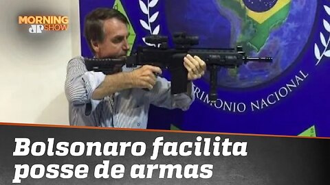 Bolsonaro assina decreto sobre armas: a melhor discussão que você vai ver hoje!