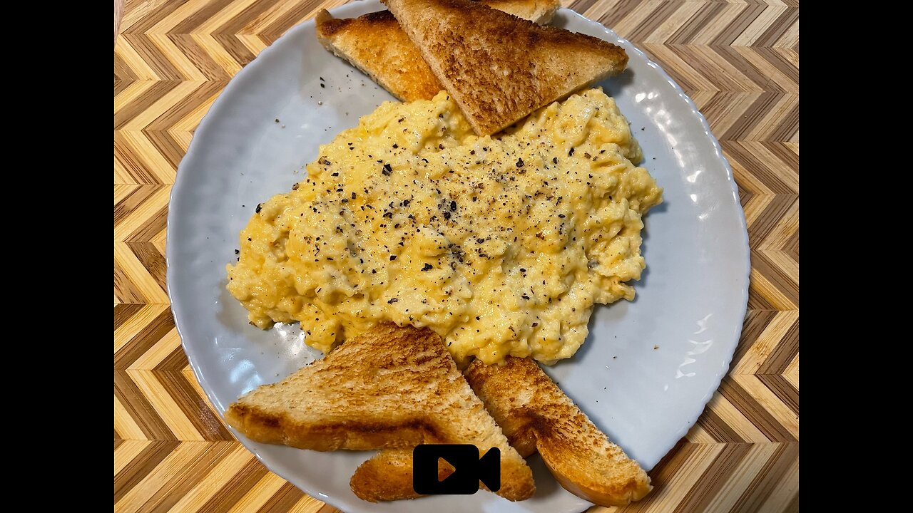 Creamy Scrambled Eggs / Αυγά Scrambled (σκραμπλ)