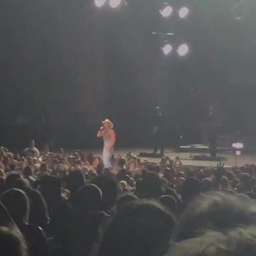 Kenny Chesney honors Ella Whistler at Noblesville concert