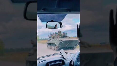 Ukrainian soldiers headed to the front lines
