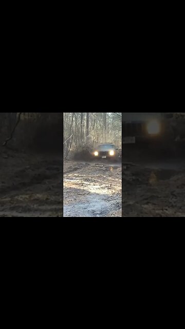 2001 XJ slow motion in mud #jeep #jeeplife