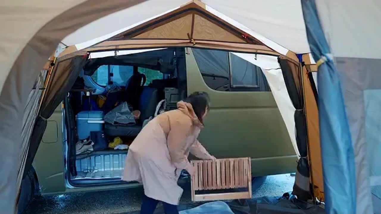 Healing in the Rain RV Camping Family Version Outdoor camping in Japan, cooking beef, cabbage, ca