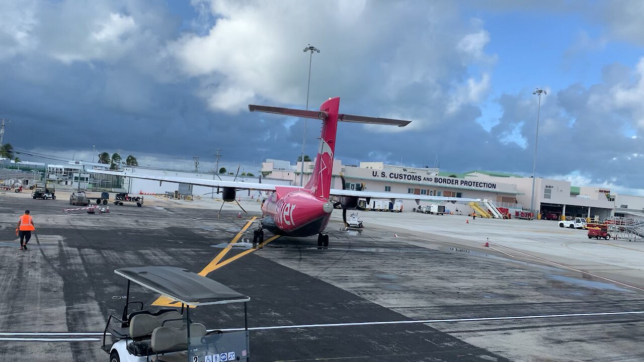 Key West Intl Airport deplaning