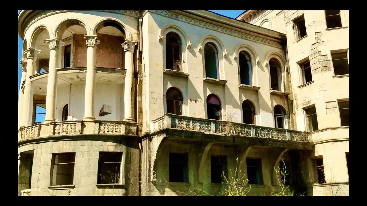 Ghost Town Near Russia Prometheus Cave Victor Hugo Living Off Grid Sans 5G Chemtrails Transhumanism