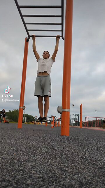 Doing pullups