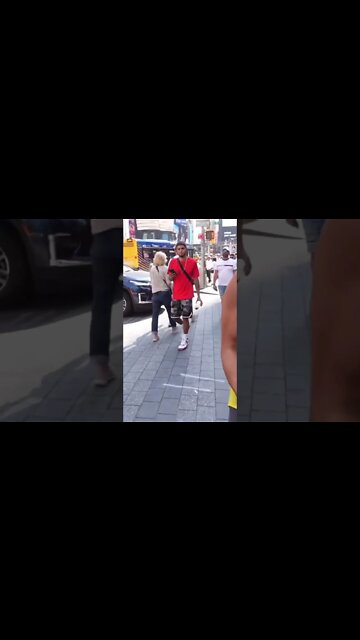 The difference in reaction is hilarious #TheLittleMermaid #BlackPanther