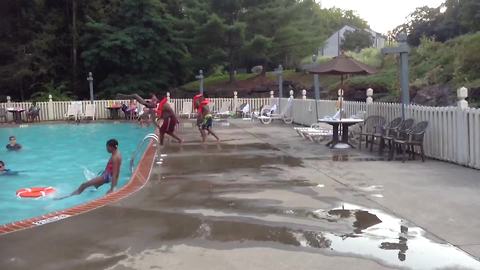 Teen Girl Fails At Jumping In The Pool