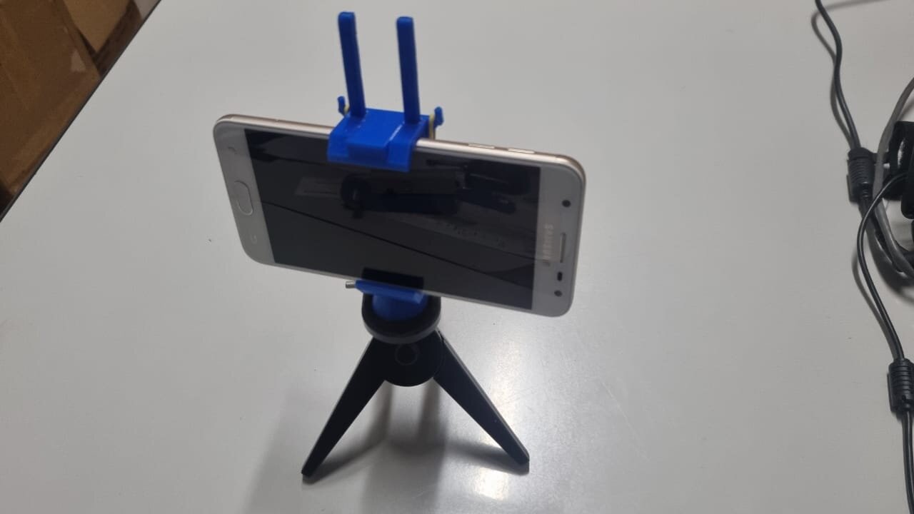 Mobile phone holder made in 3d ender 3 printer with PLA material.