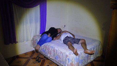O QUARTO DO CASAL ESTA CONDENADO - FOI UM SUFOCO LA DENTRO!
