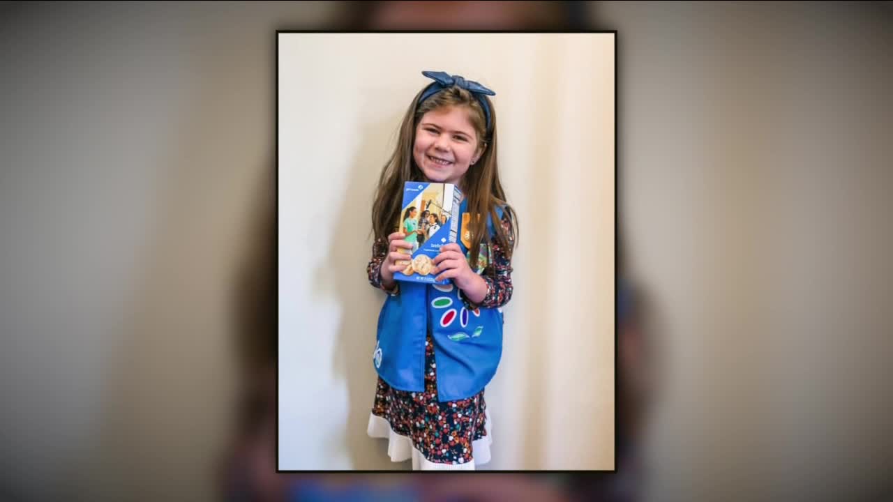 Girl Scout gets creative to sell cookies