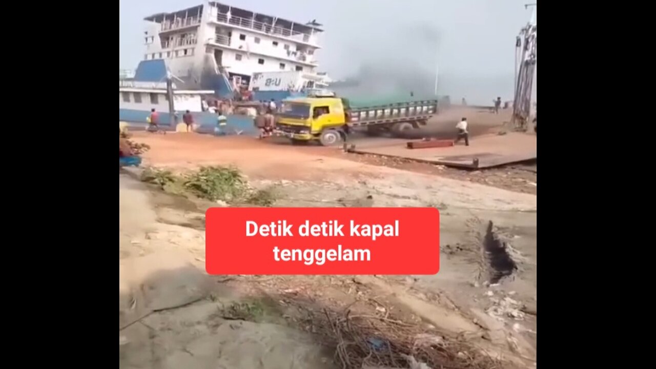 Laka detik detik kapal tenggelam