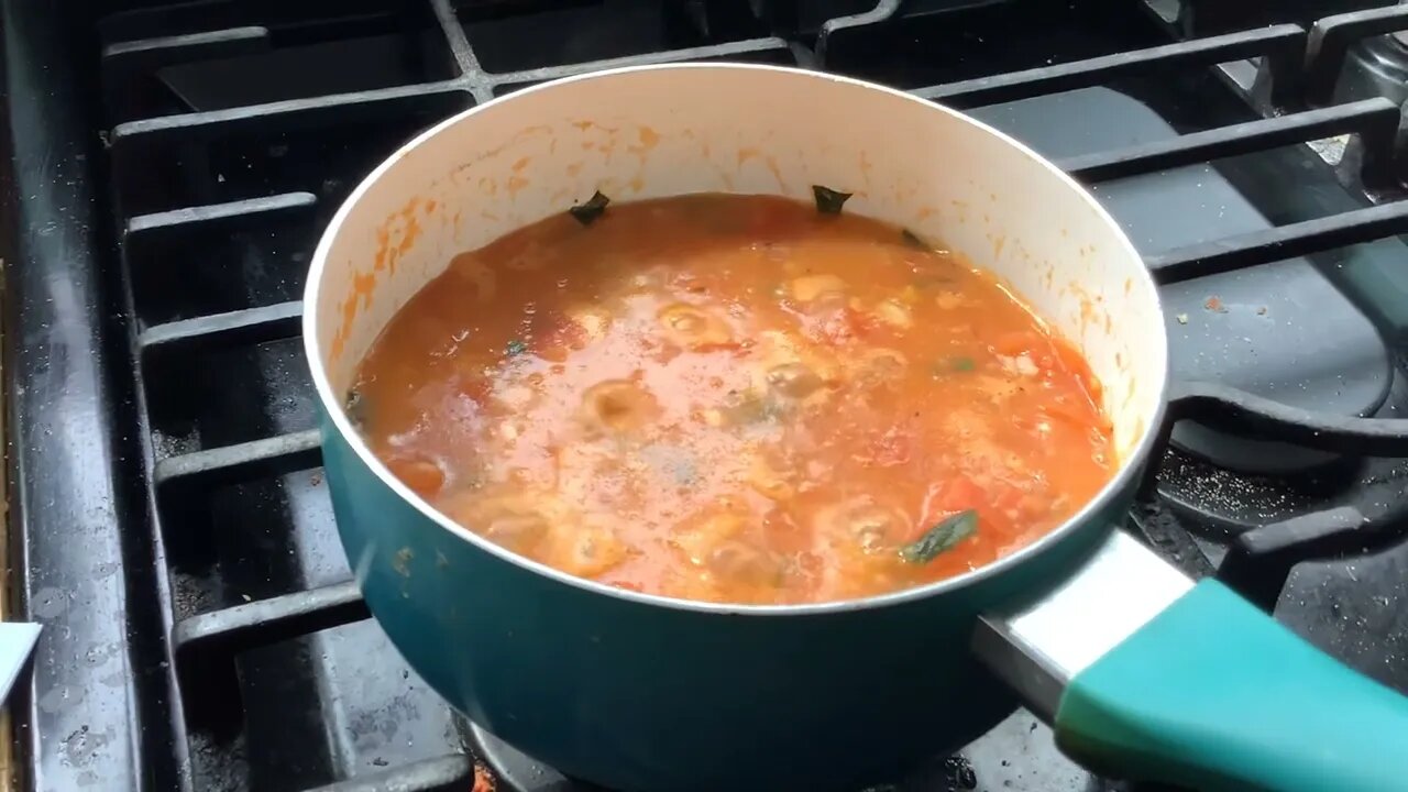 Friday Night Special: Homemade Italian Basil Pasta Sauce