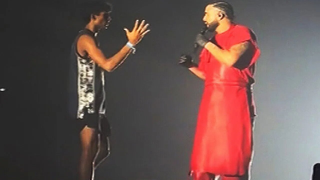 Drake yells "ya'll slow as f**k" at security during fan stage rush