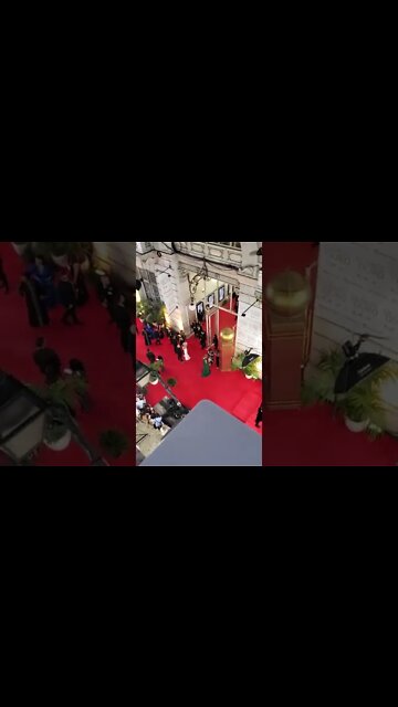 Portugal Has a Golden Globes? And.....it's outside right now? Globos Ouro? #globusouro