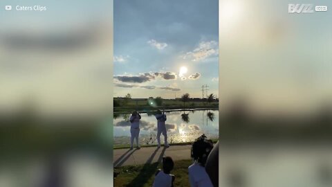 Filmer une gender reveal peut être douloureux