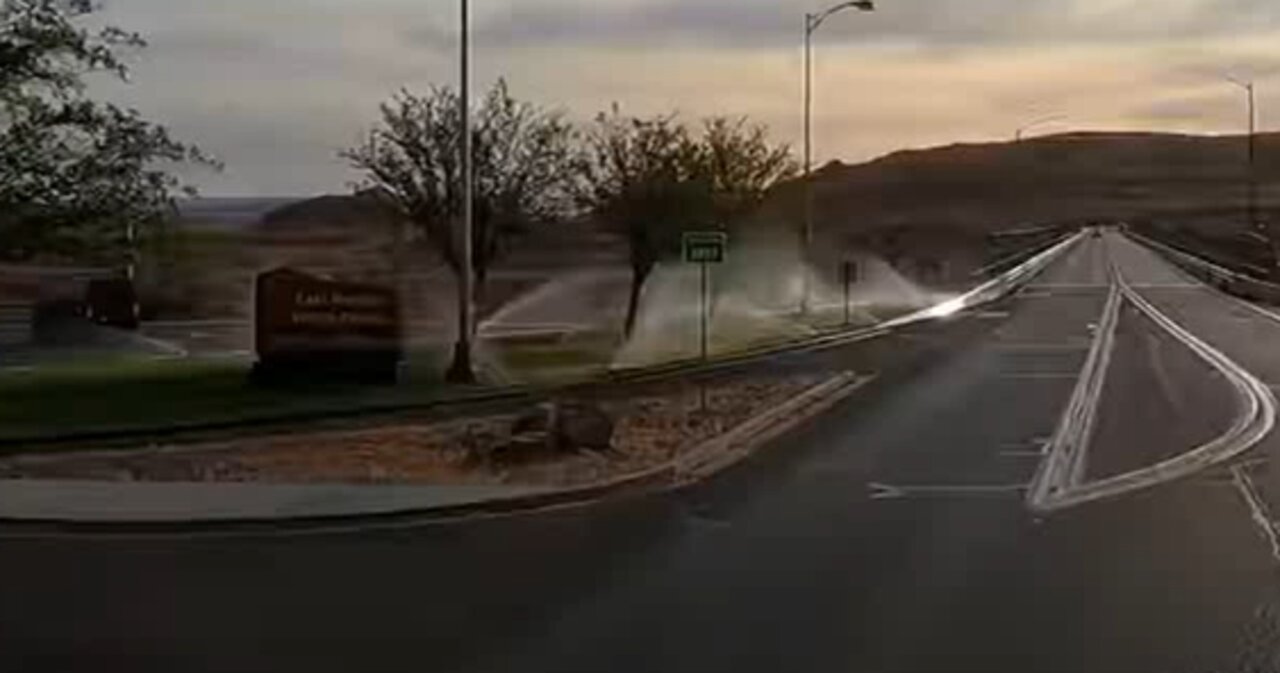 LAKE POWELL GLEN CANYON DAM IS WATERING THE FRONT LAWN IN MASSIVE DROUGHT