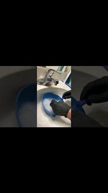 Just cleaning 🧼 away the release mode on the Nu #gunpla Resin shield 🛡 getting it ready 4 paint