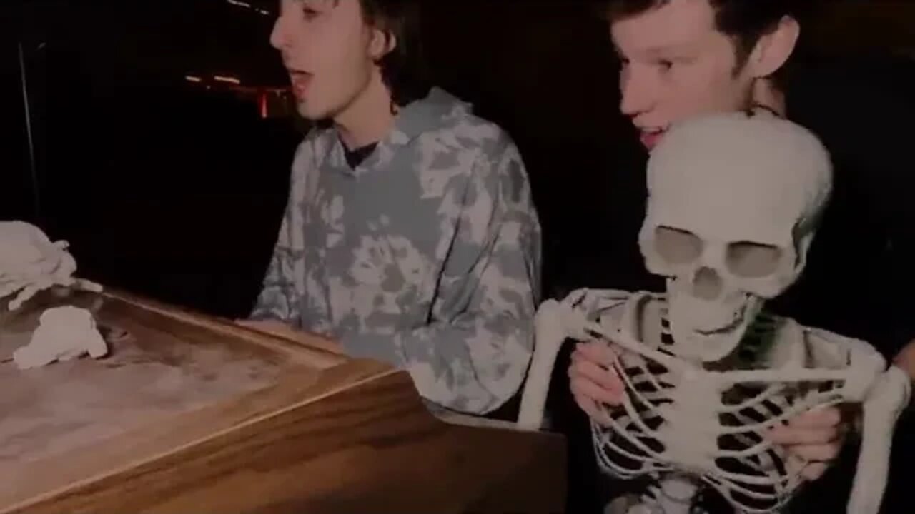 $1 % vs % $1,000,000 % Hotel Room!