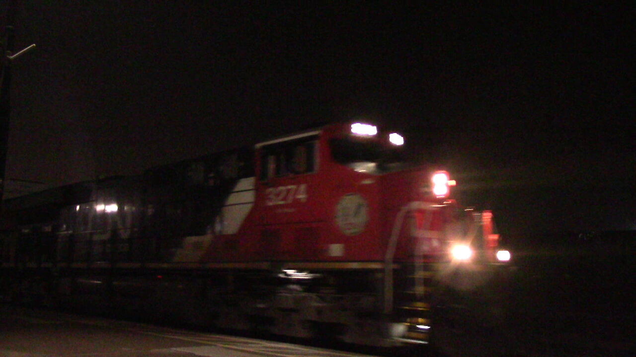 CN 3274 Locomotives CN 271 Autoracks Train Westbound In Sarnia