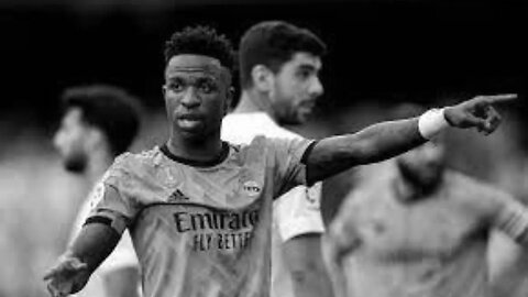 Racismo Vini Jr ... deixa de mimimi e jogue futebol ... faça igual Pelé ... faça gols e pronto !