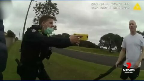 Victoria Police Get Beat For Trying To Enforce Mask Mandates - Cops Did Pretty Good