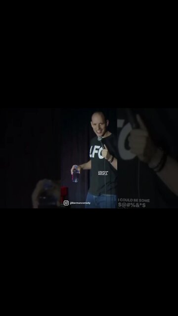 Hot chick I’m crowd