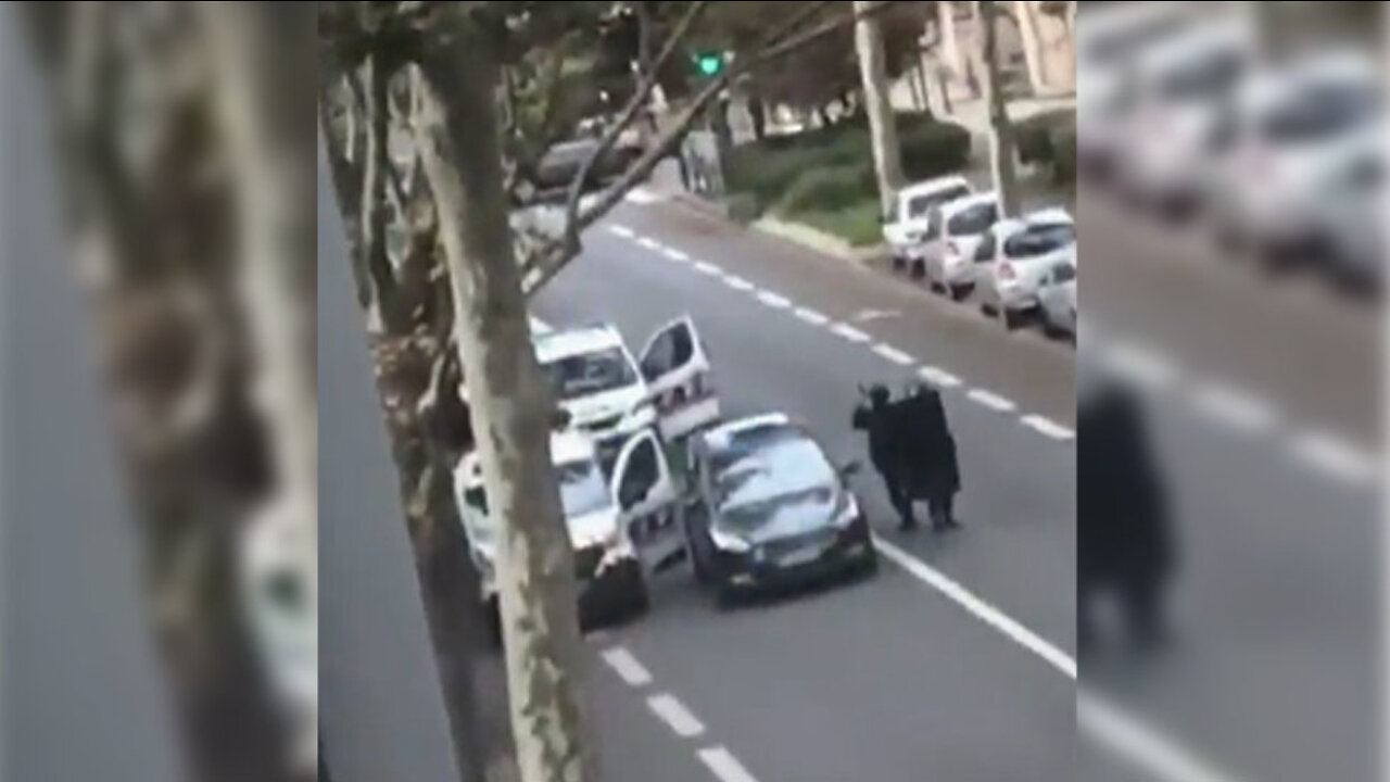 FALSE ALARM - Armed Police in Paris respond to reports of armed Man
