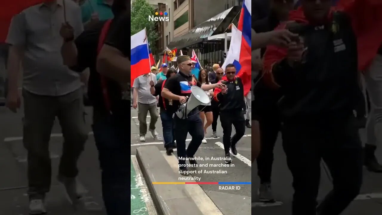 Russian flags march through Sydney for #AustralianNeutrality