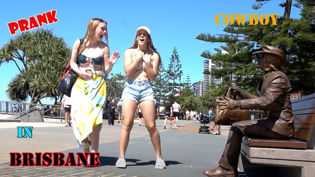 Cowboy_prank in Australia funniest reactions. lelucon statue prank. luco patung