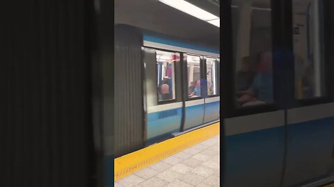 Montréal super slick metro
