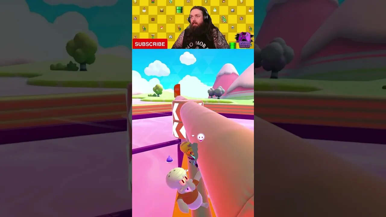 CLOSE CALL #reaction #reactionvideo #reactionshorts #fallguys #fallguysgameplay #fallguysmoments