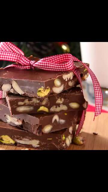 Chocolate nougat and dried fruit