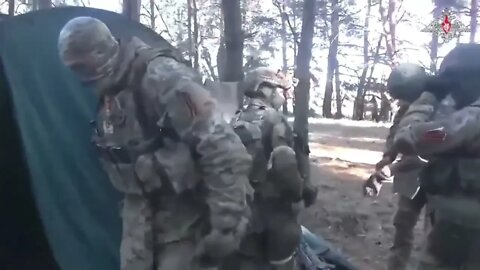 RUSSIAN TROOPS REBEL, RUSSIAN DRONE TEAM SNEAKS AROUND THE WOODS AND UKRAINIANS FIGHT ON FRONT LINES