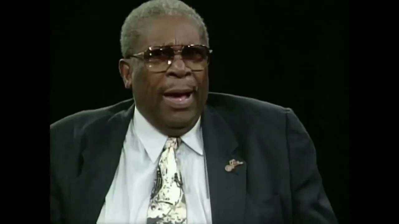 B B King talks about Elvis Presley