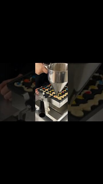 Helpful kitchen gegats and tools #youtubeshorts #shortsadoptme #shortsanity