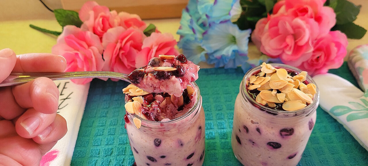 Blueberry Overnight Oats