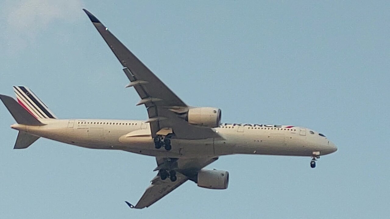 Airbus A350 F-HTYT coming from Paris to Fortaleza