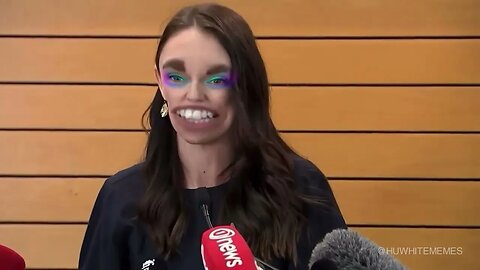 Jacinda Ardern resigns 😂