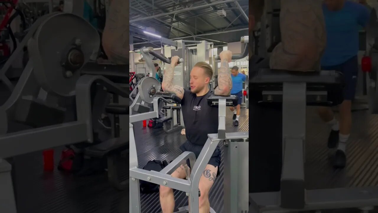IF YOU WANT SOME ARM GAINZ THEN YOU NEED TO FIND THIS MACHINE ASAP🔥💥