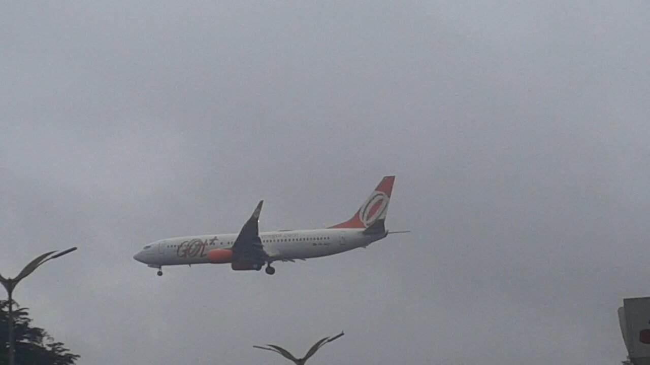 Boeing 737-800 PR-GGP na aproximação final antes de pousar em Manaus vindo de Fortaleza 20022021