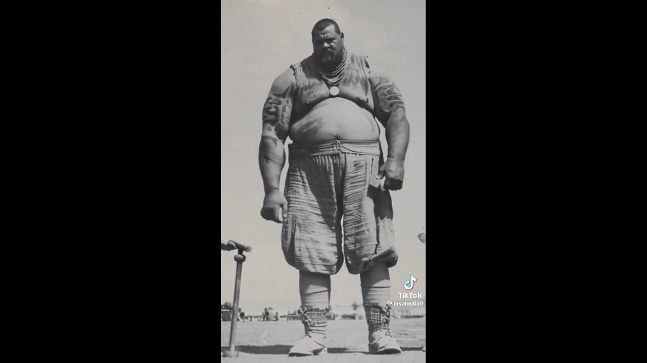 At the OLYMPICS in Paris in 1900, GIANTS with high eyes and up to 8 meters DOMINATED