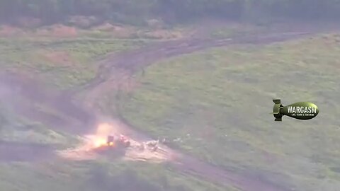 Ukrainian Leopard 2A6 tank hits Russian tank