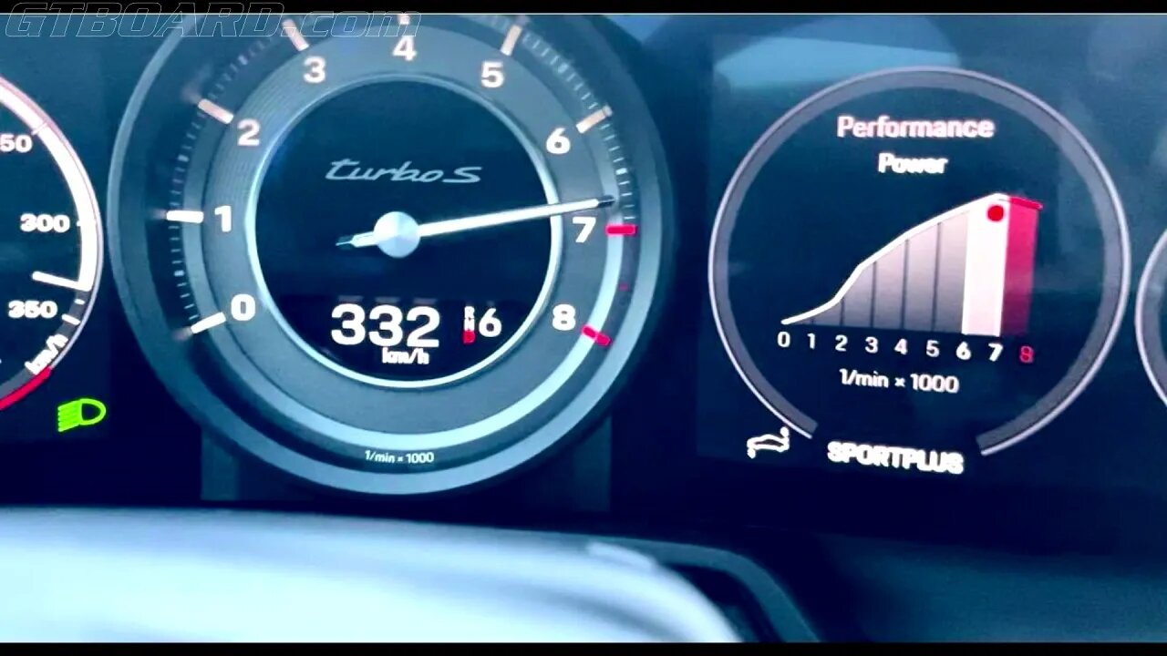 Porsche 992 GT3 and 992 Turbo S all out on German Autobahn